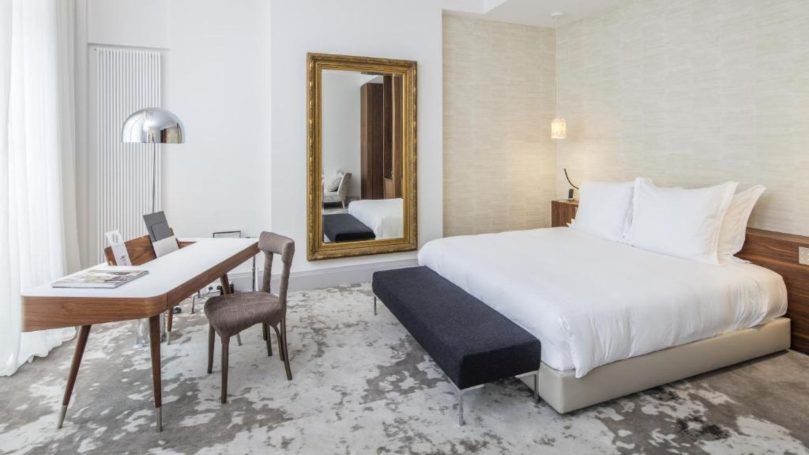 Yndo Hotel