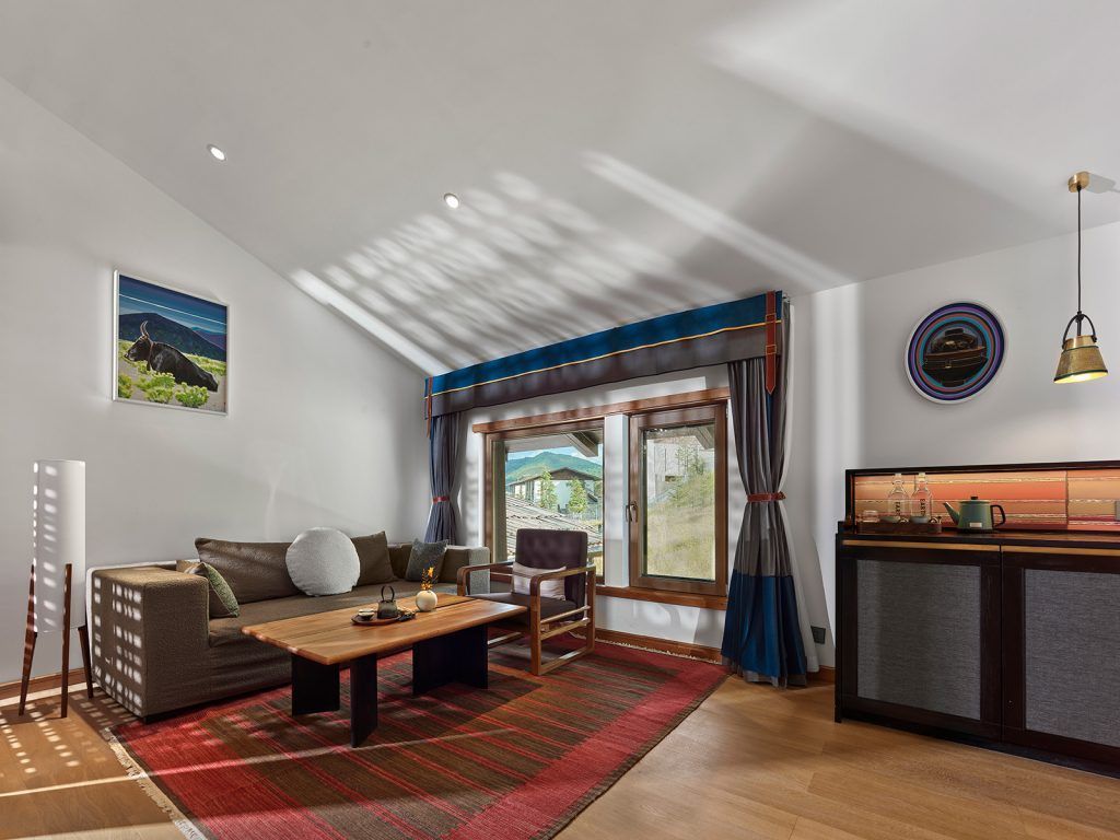 Junior Suite - Living Area