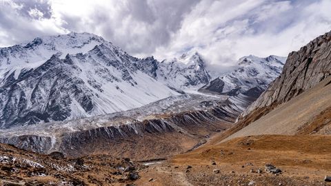 Manaslu Circuit Guide: Trek Through Nepal's Rugged Trails And Majestic Peaks
