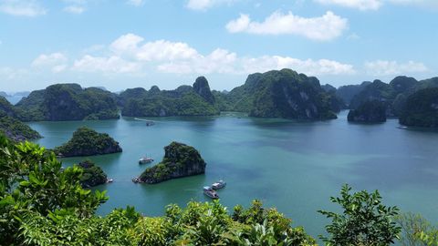 Is Ha Long Bay Cruise Worth It? Here's My Take On Vietnam's Viral Experience