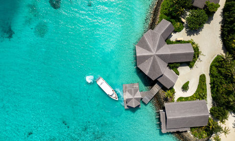 Hilton Maldives Amingiri Resort &amp; Spa Embraces the True Spirit of Christmas