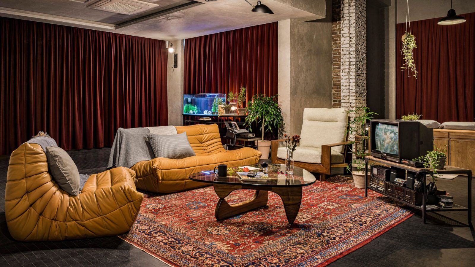 KPop Band SEVENTEEN Opens Doors To Its Exclusive Airbnb In Seoul!