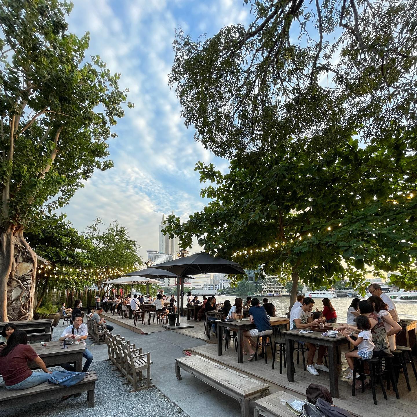 outdoor cafes bangkok