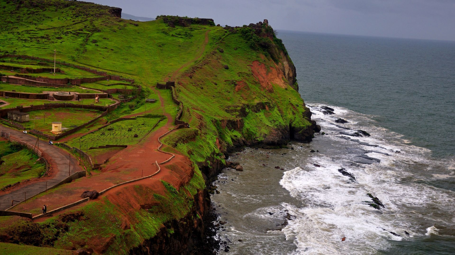 The Ratnadurg Fort