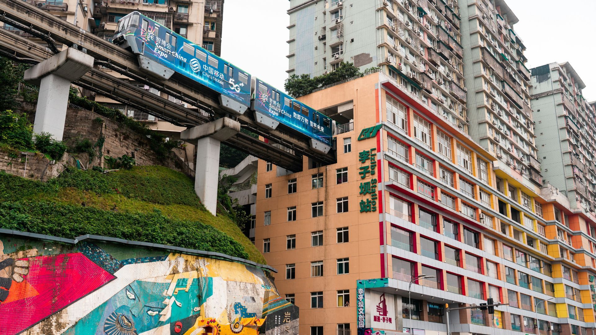 Explore Chongqing: This Futuristic City In China Has The Internet Hooked