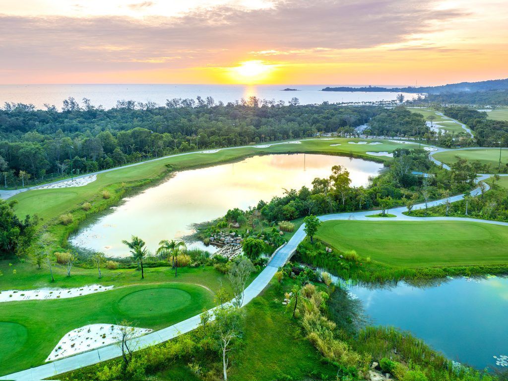 Eschuri Vung Bau Golf