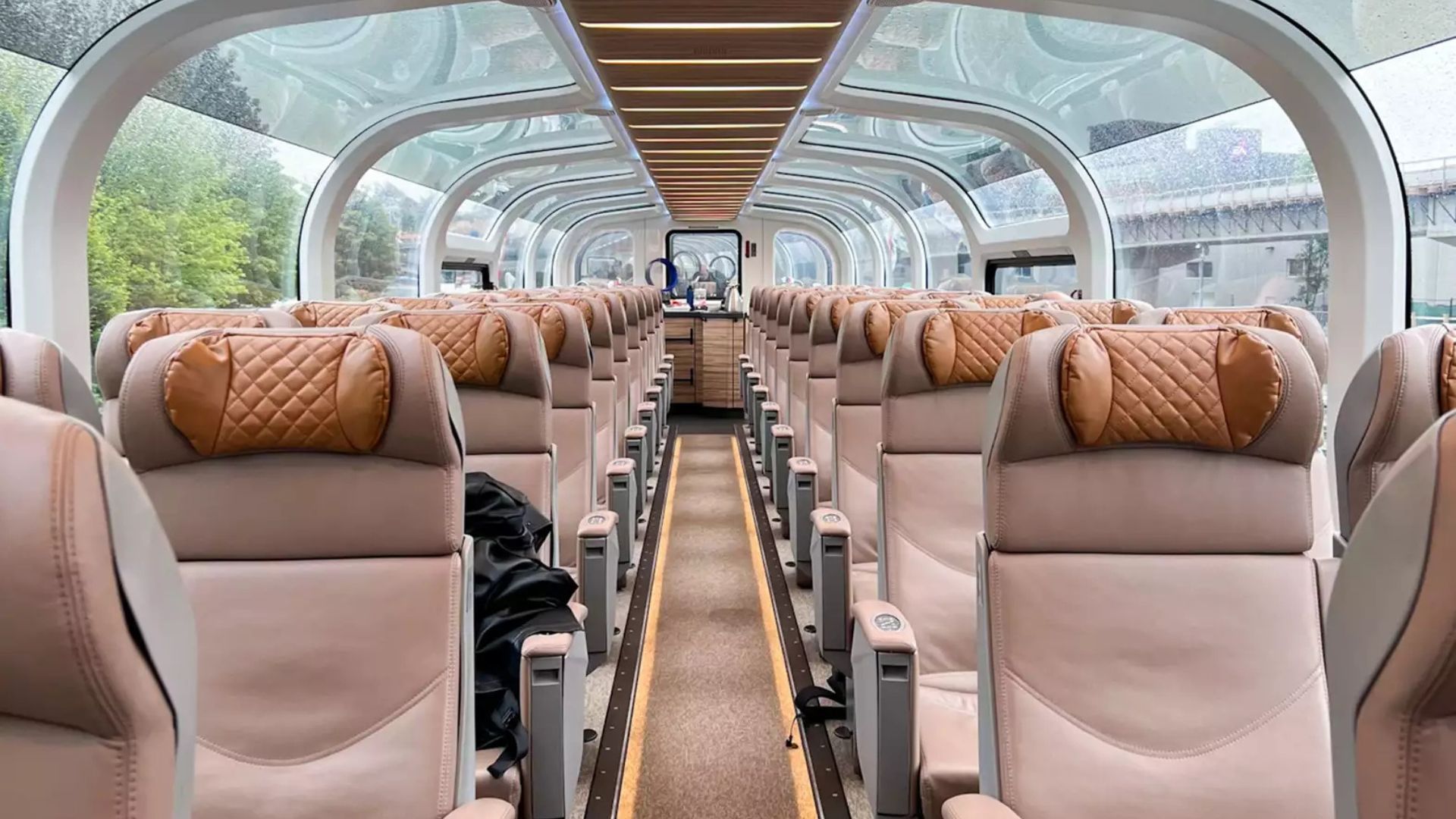 Enjoy The Best Of Jasper National Park On A Rocky Mountaineer Train
