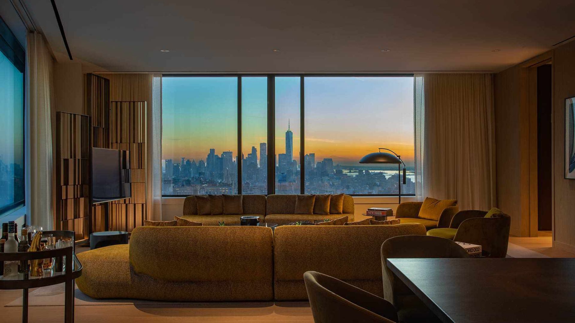 This New NYC Hotel Just Unveiled A Suite Worth THB 671,240 Per Night