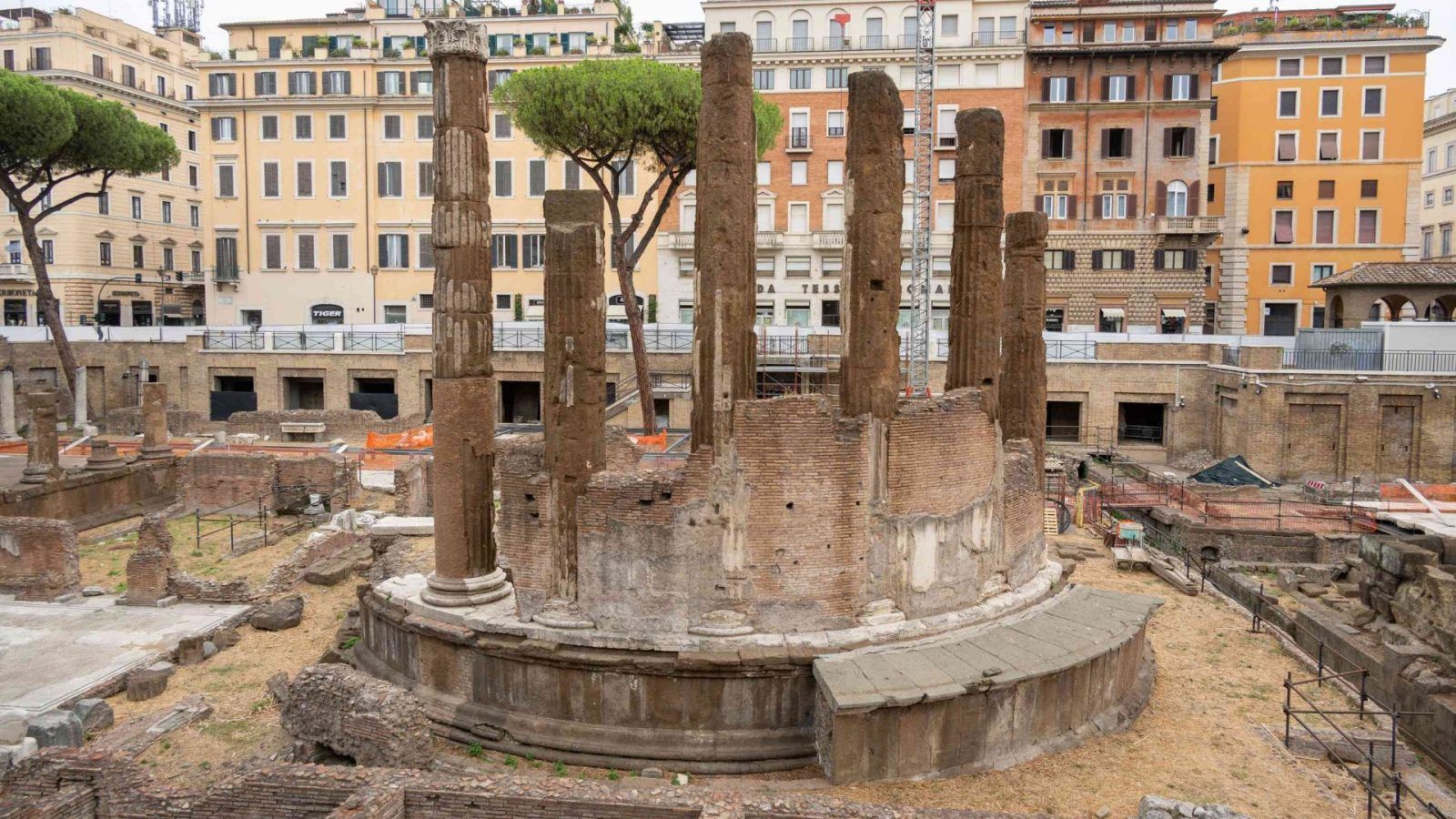The Spot Where Julius Caesar Was Killed Opens To Tourists In Rome