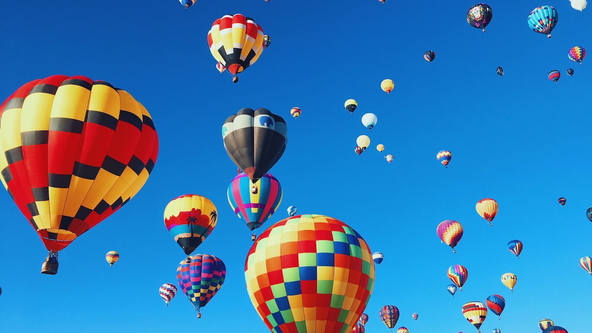 Best Hot Air Balloon Festivals Around The World