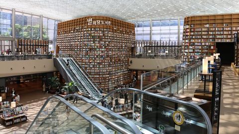 Beautiful Libraries In Asia That Command A Visit; Here’s The List