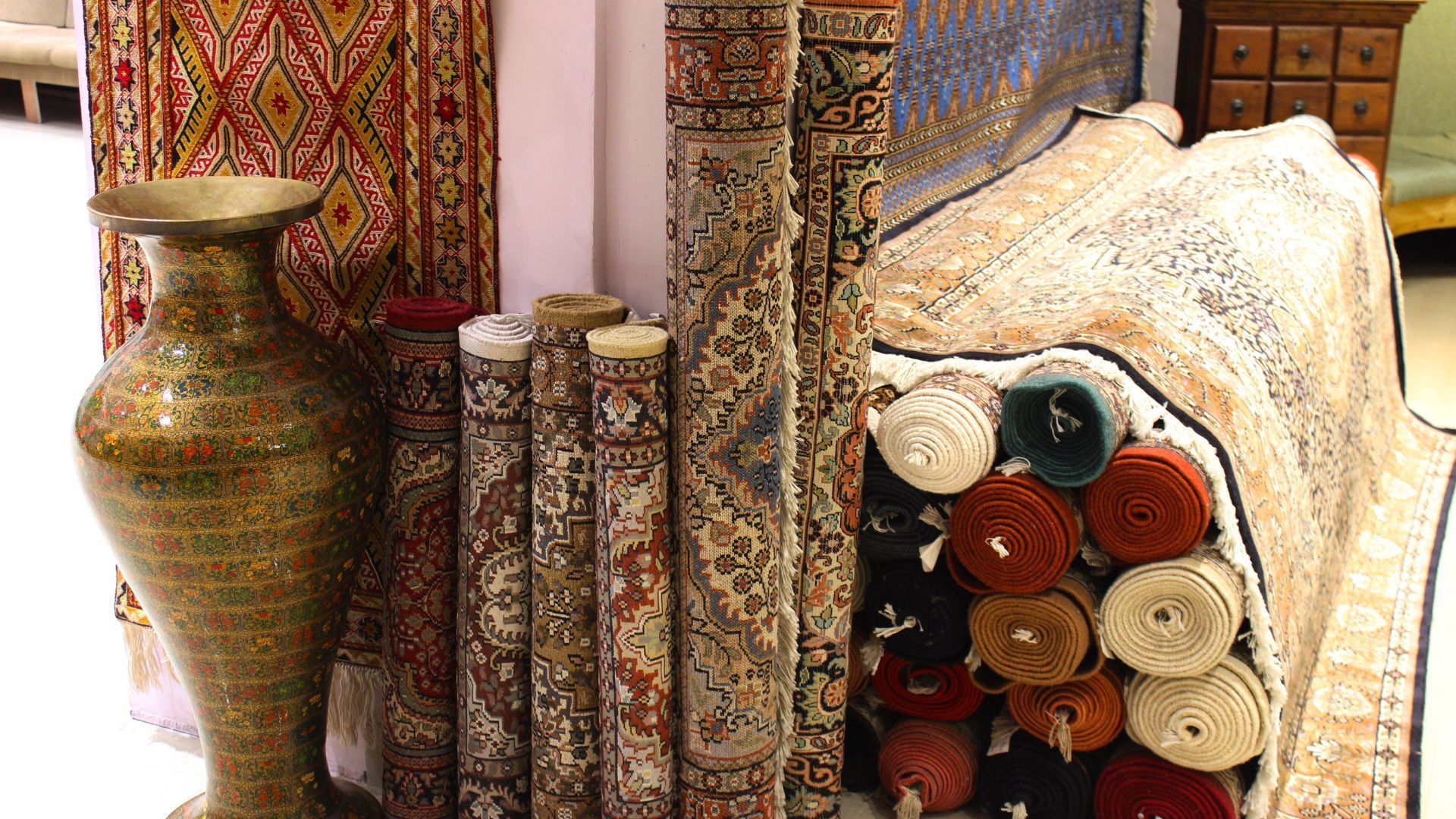 The Ultimate Guide To Shopping In Kashmir What To Buy And Where