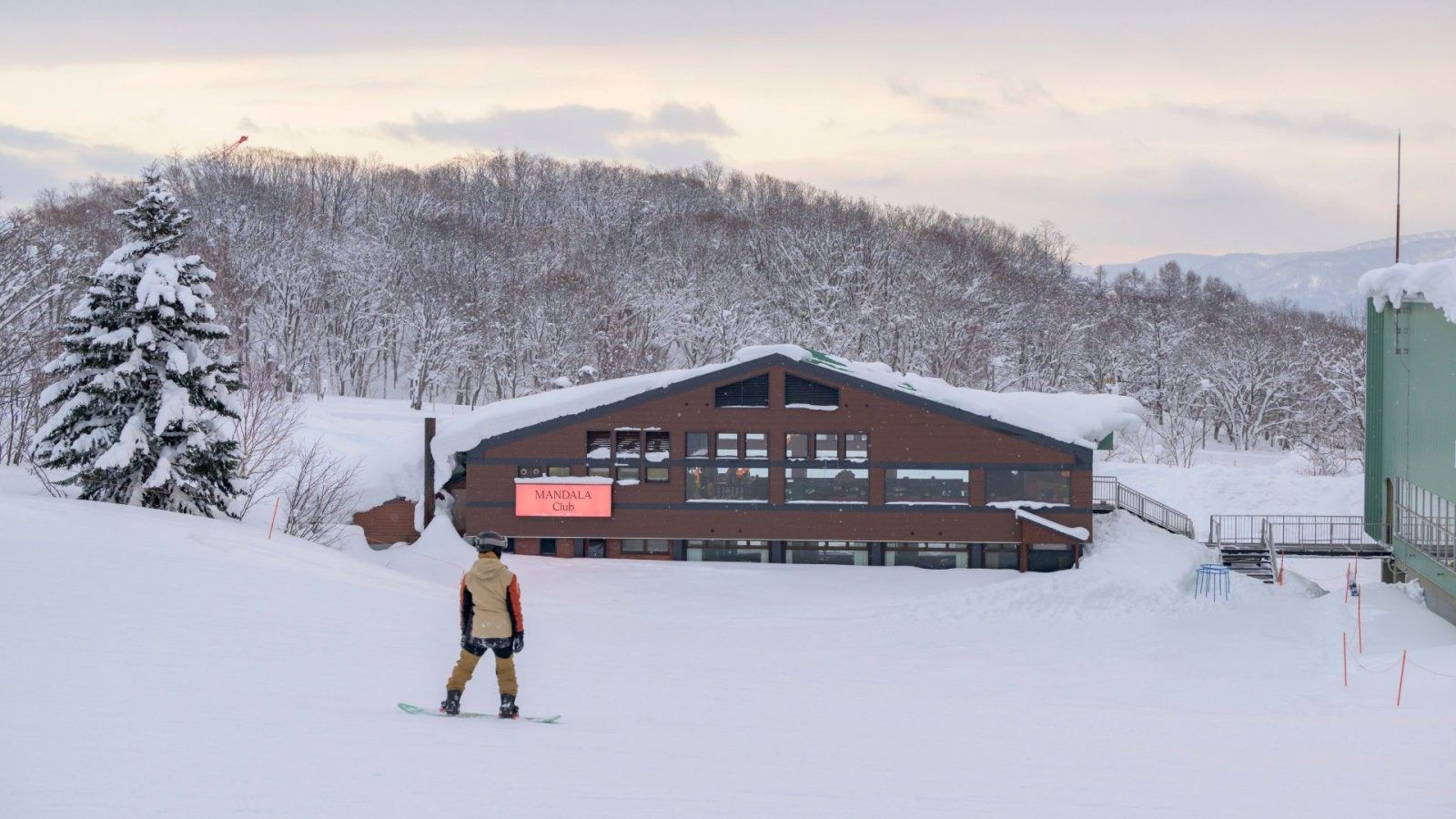 Where to Eat in Niseko: Restaurants, Cafes, Bars and Food Trucks