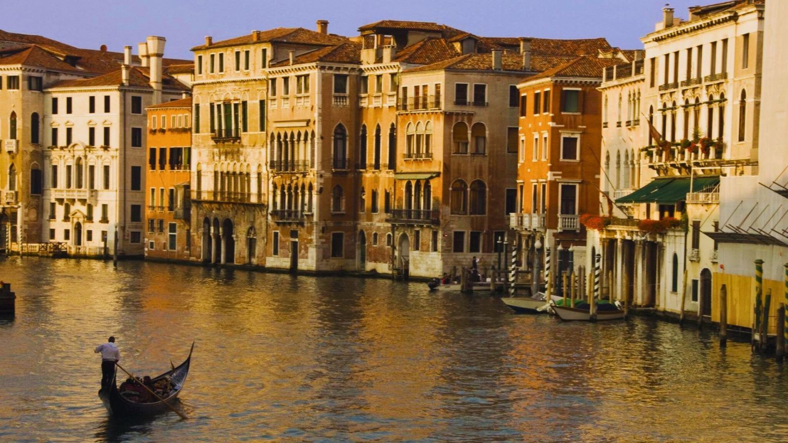 Things To Do In Venice, Italy: Classic, Offbeat, Romantic, Fun And More, image size:1600x900