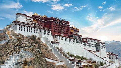 Everything To Know About Potala Palace In Tibet