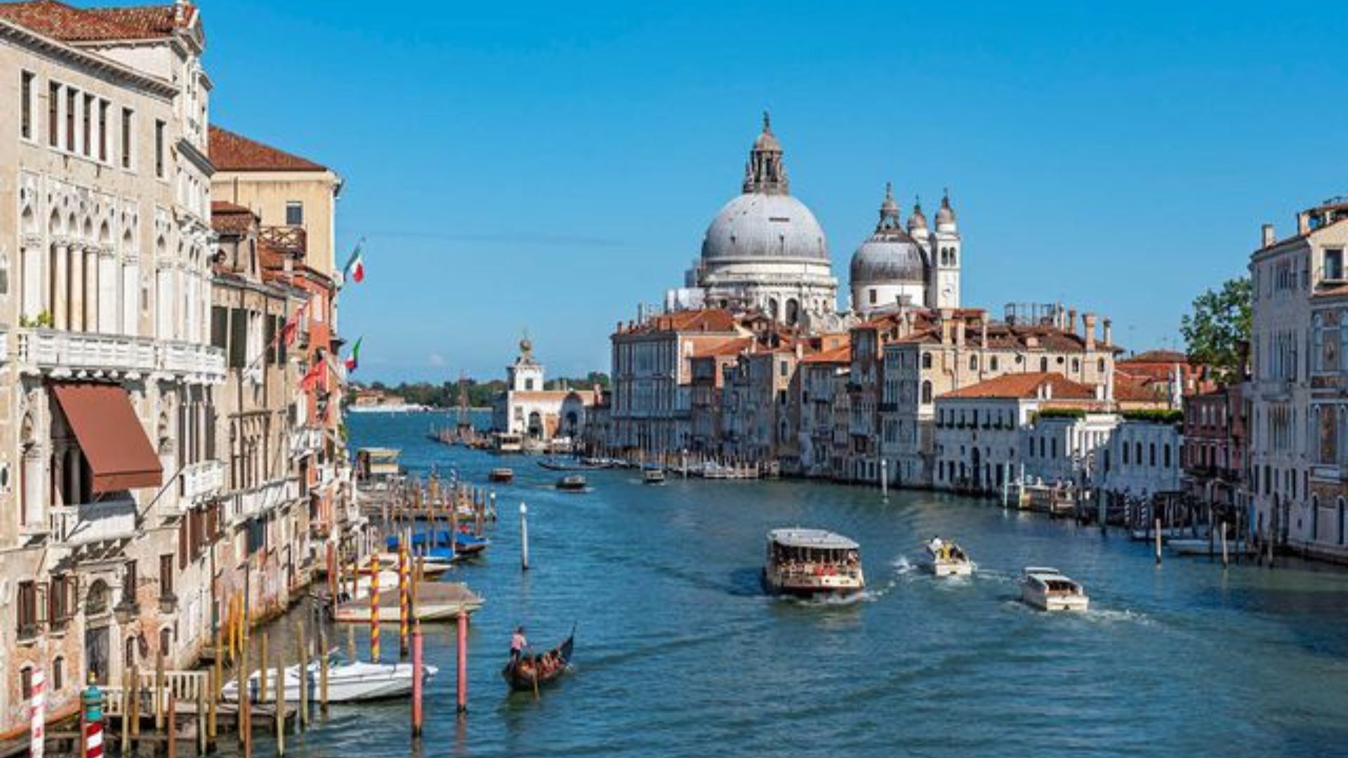 Grand Canal - beautiful places in Italy