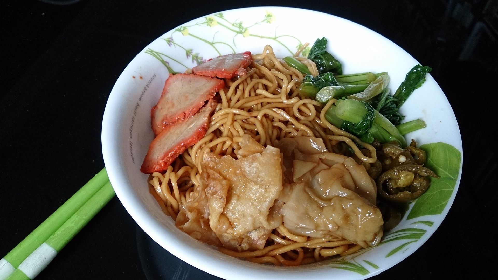 Wanton mee noodles
