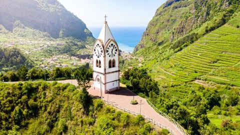 20 Beautiful Places To Visit In Portugal — From Fairy-Tale Castles To Beach Towns