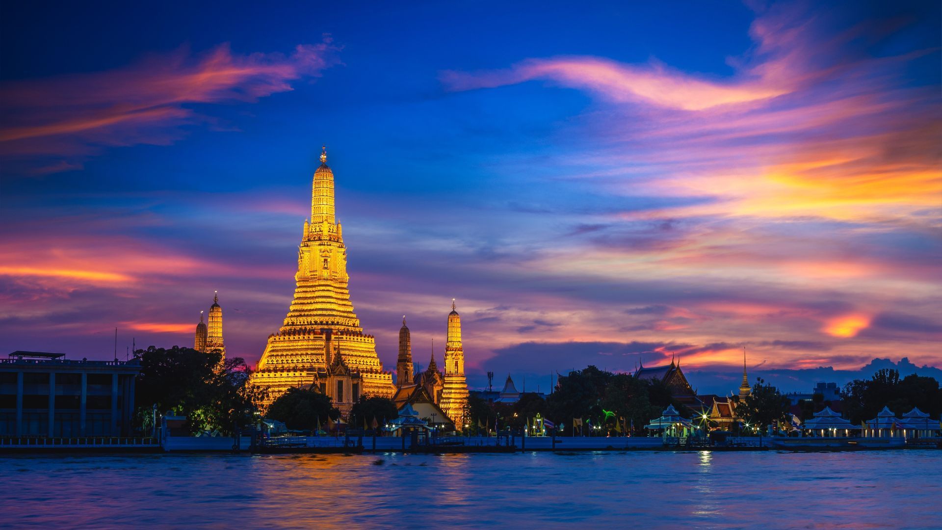 Temples in Bangkok: Spiritual Heart Of Thailand (Wat Arun, Wat Saket ...