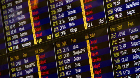 韩国历史性暴风雪给首尔带来混乱，扰乱航空旅行