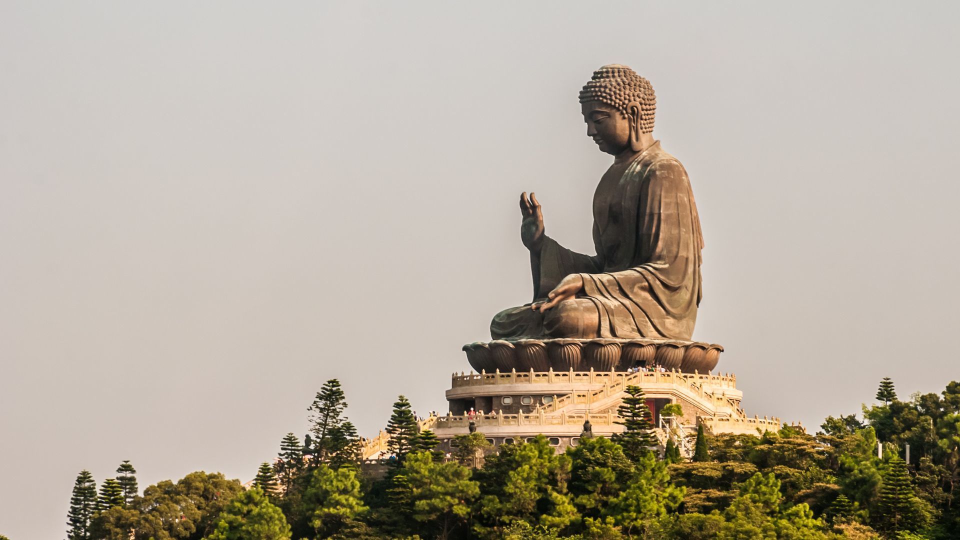 Tian Tan Buddha Statue