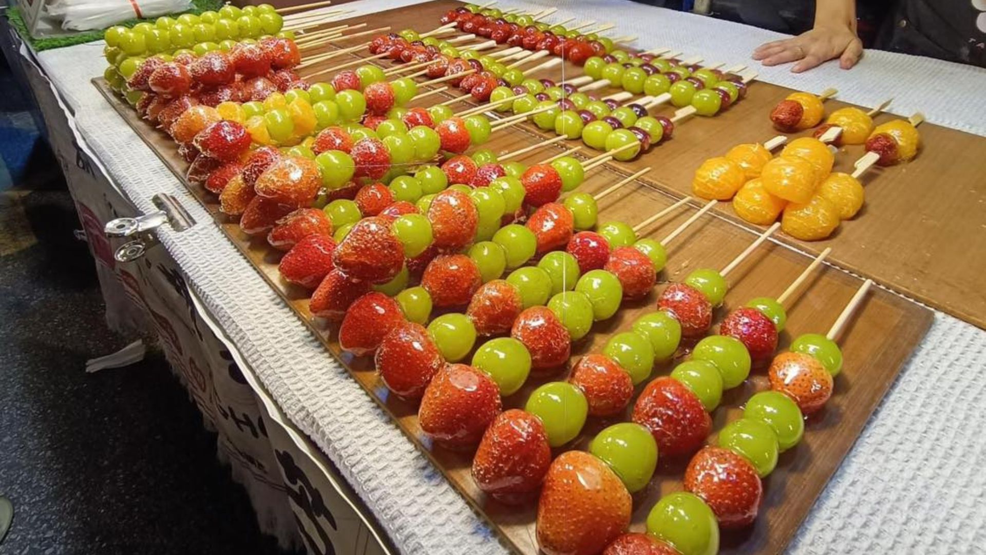 pasar malam taman connaught