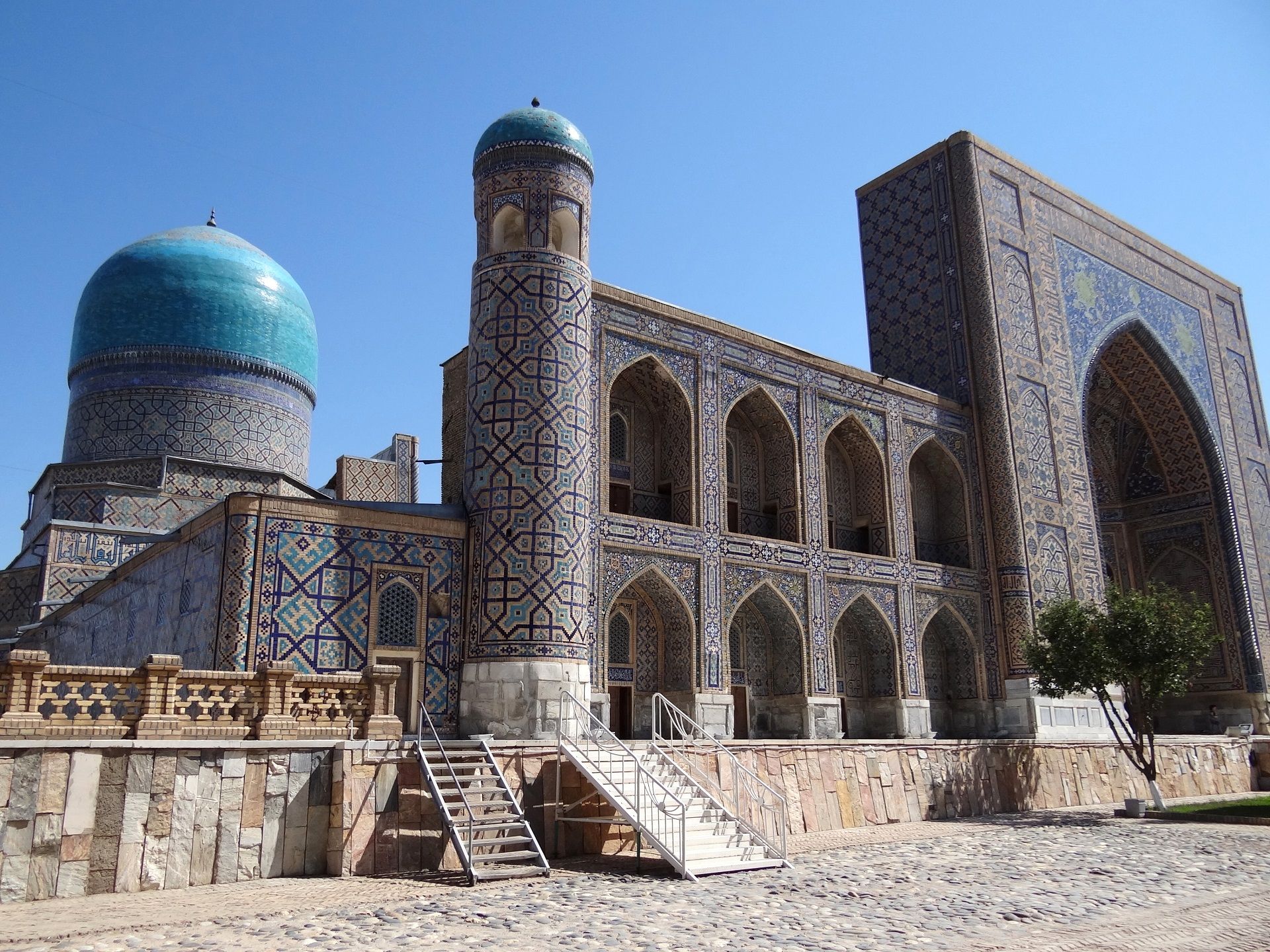 Top 10 Most Beautiful Mosques Around The World