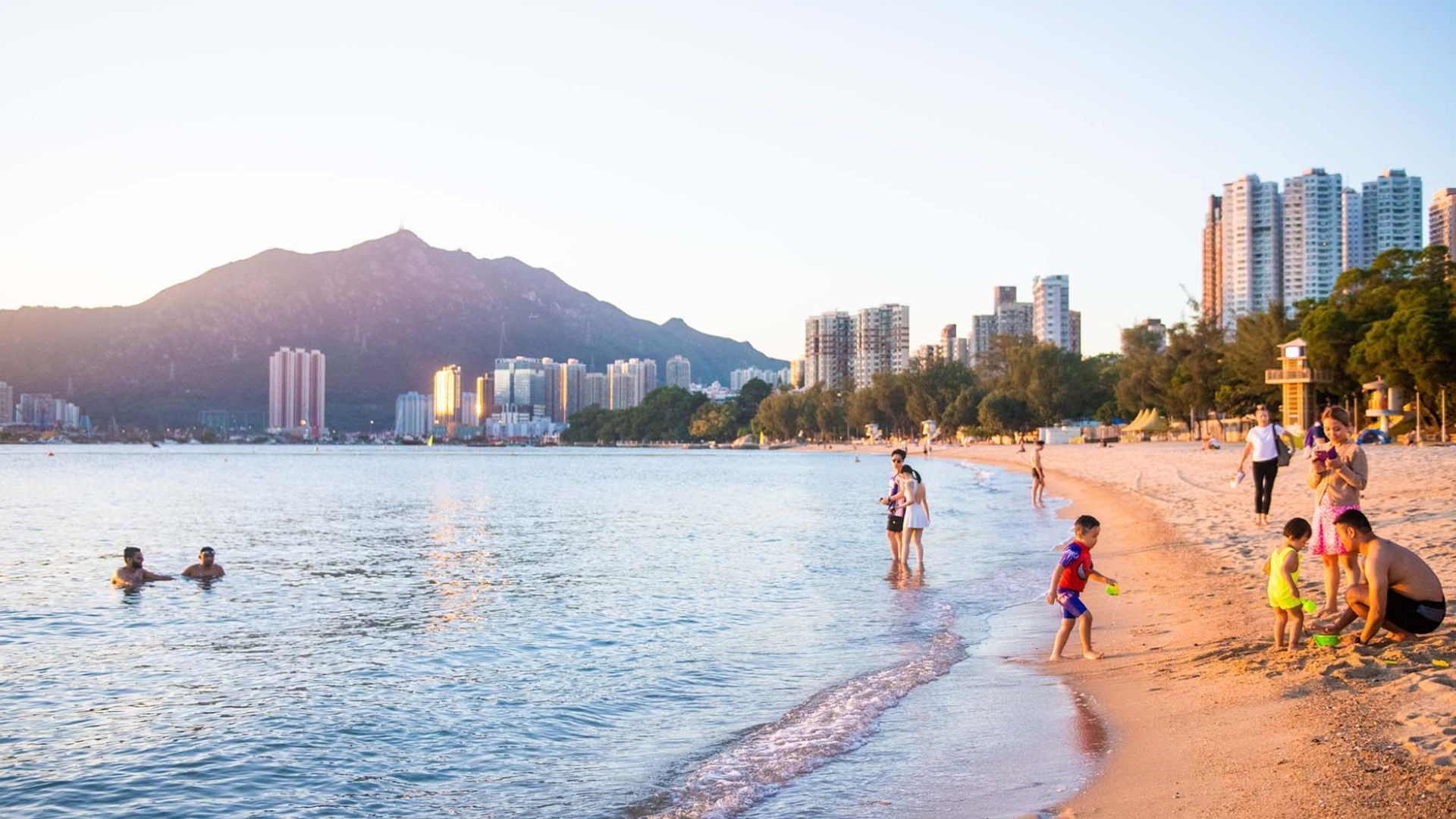 Best time to visit Hong Kong