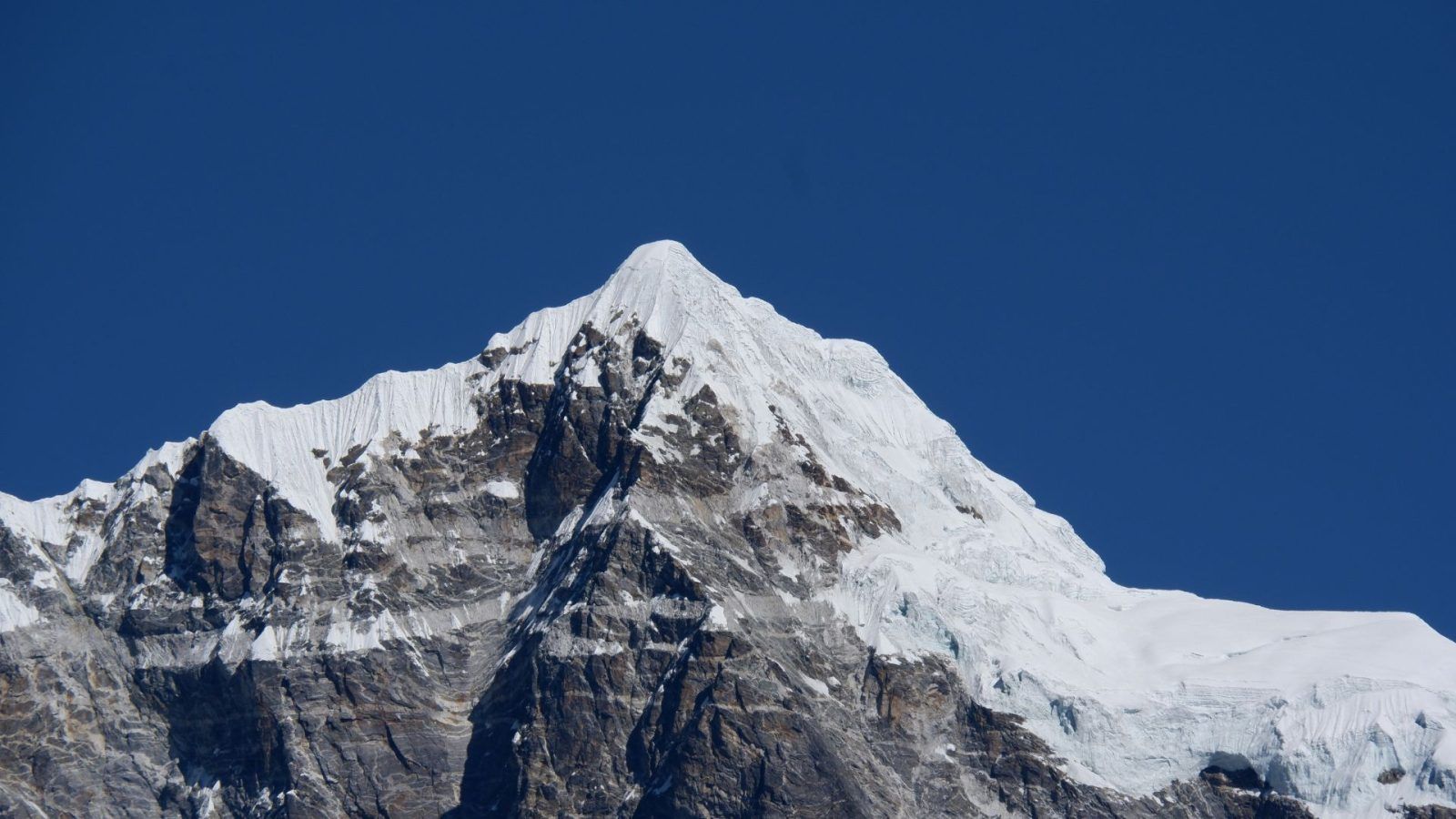 2026 Everest Rules: 7,000m Experience Required